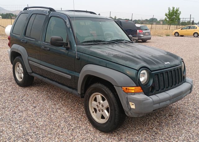 2006 LIBERTY SPORT 4X4 (14).jpg